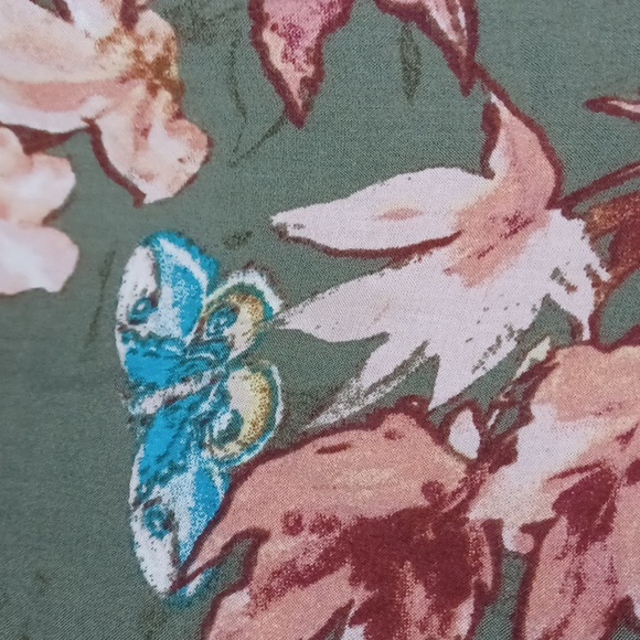 Off shoulder top - Picture 2 of 7